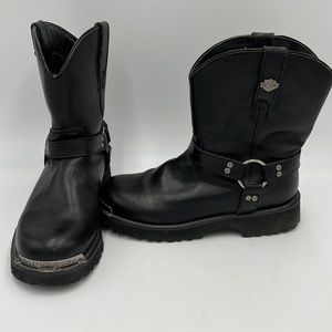 WOMENS HARLEY DAVIDSON BLACK LEATHER WITH SILVER SHORT SLIP ON BOOTS SIZE 10